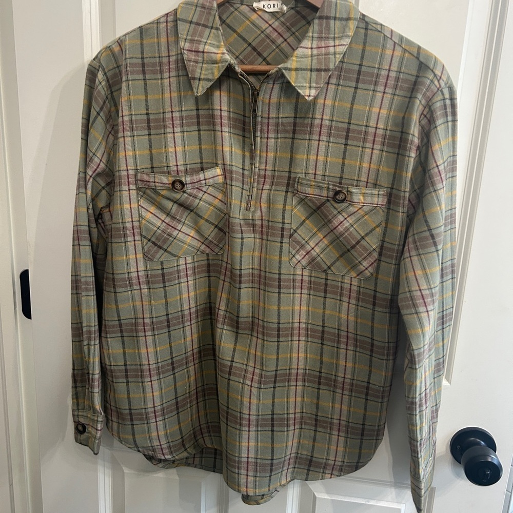 Beautiful Kori sage green plaid quarter zip flannel shirt, unisex size S/M Prep